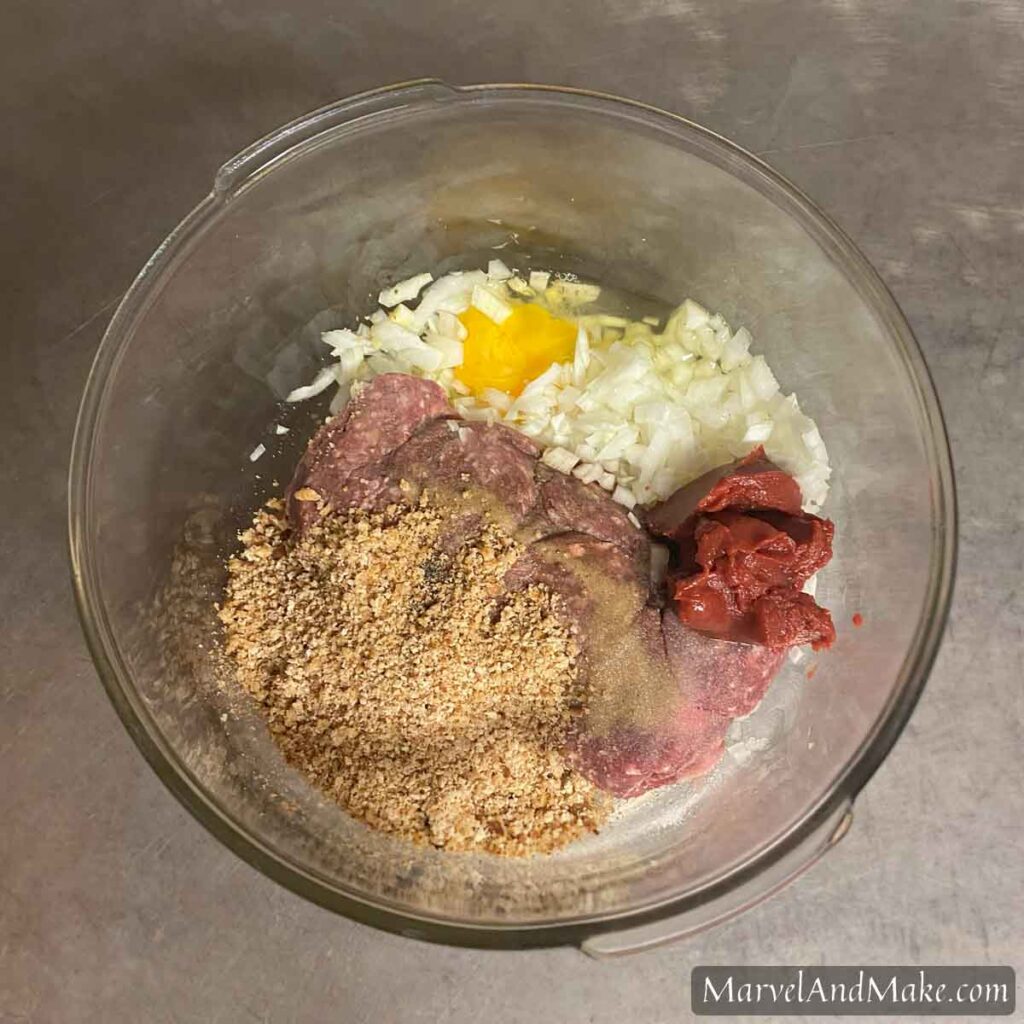 Easy Traditional Meatloaf from Marvel & Make at marvelandmake.com